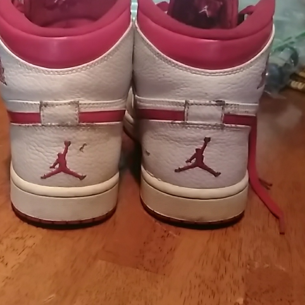 Shoes - Picture 2 of 3